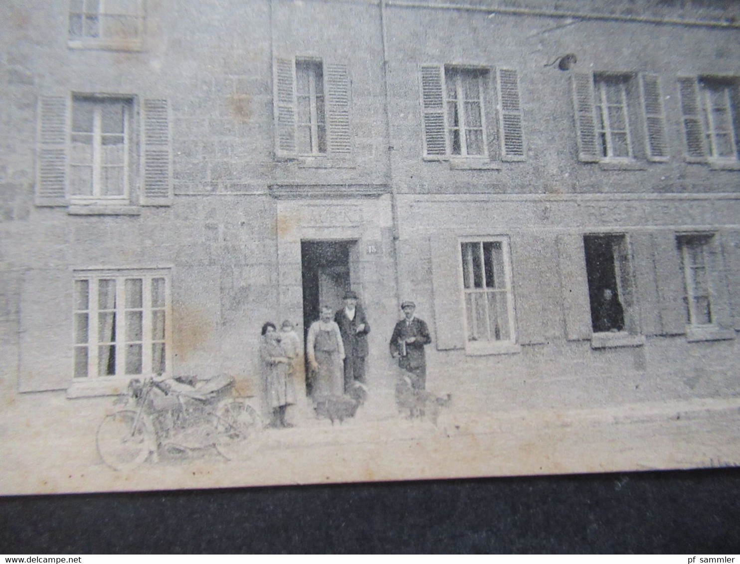Frankreich AK Um 1910 Vic - Sur - Aisne Hotel P. Aubin Rue De Fontenoy / Familie Vor Dem Hotel - Hotel's & Restaurants