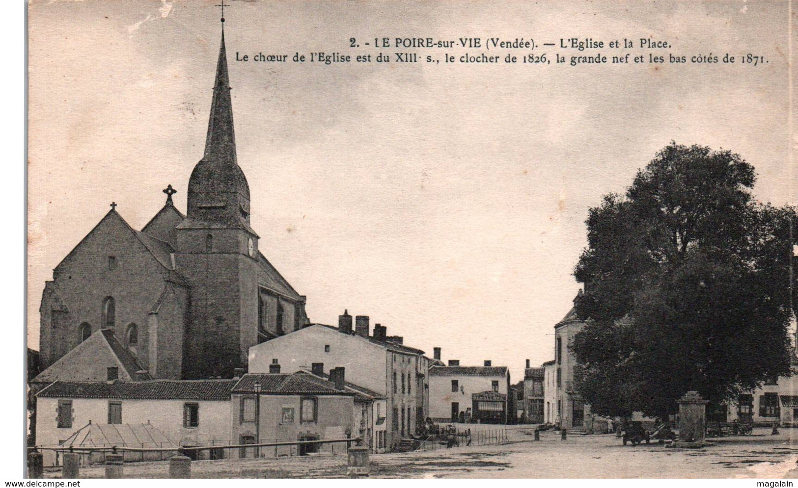 Le Poiré Sur Vie : L'église Et La Place - Poiré-sur-Vie