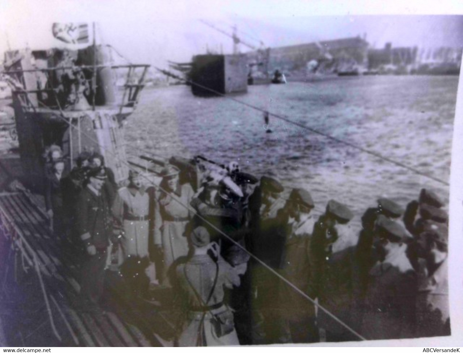 Originales Foto: Einfahrt Des OT Patenbootes (U 128) Am 22.3.1942, Lorient Der Empfangsgruß   Kapitän Ulli Hey - Polizie & Militari