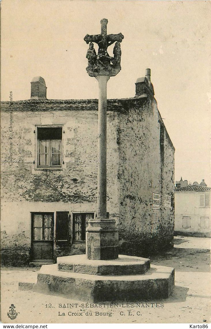 St Sébastien Les Nantes * La Place De La Croix Du Bourg - Saint-Sébastien-sur-Loire