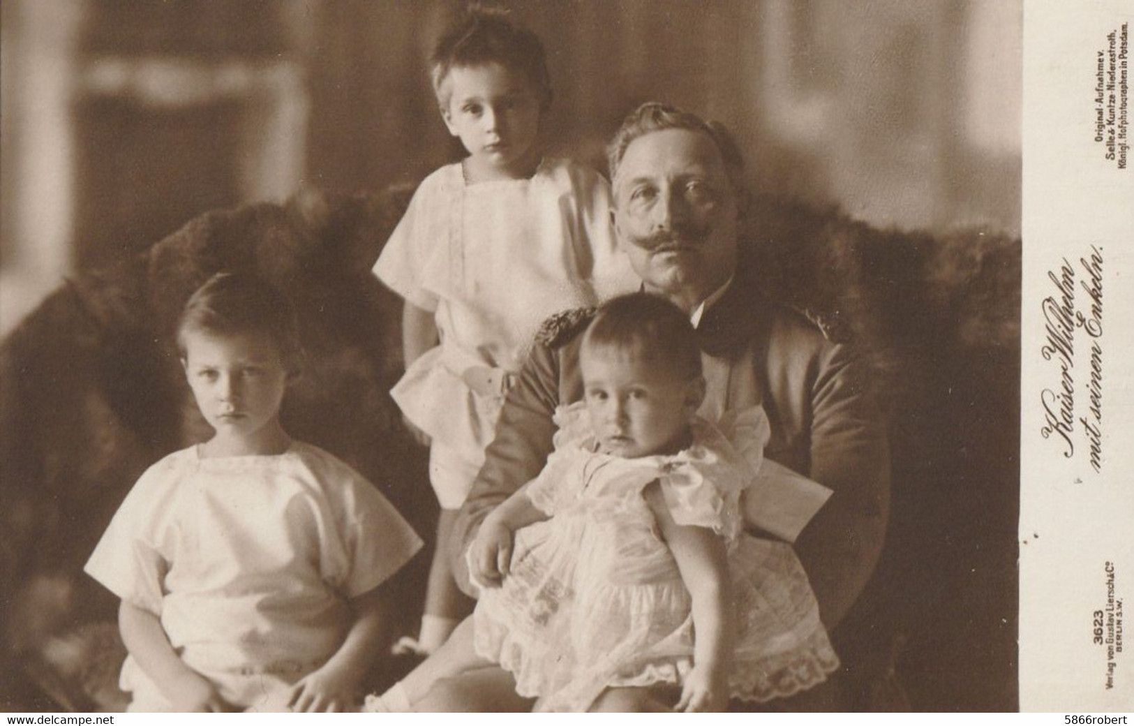 CARTE POSTALE ORIGINALE ANCIENNE : LE KAISER WILHELM GUILLAUME II EMPEREUR D'ALLEMAGNE AVEC  SES ENFANTS - Königshäuser