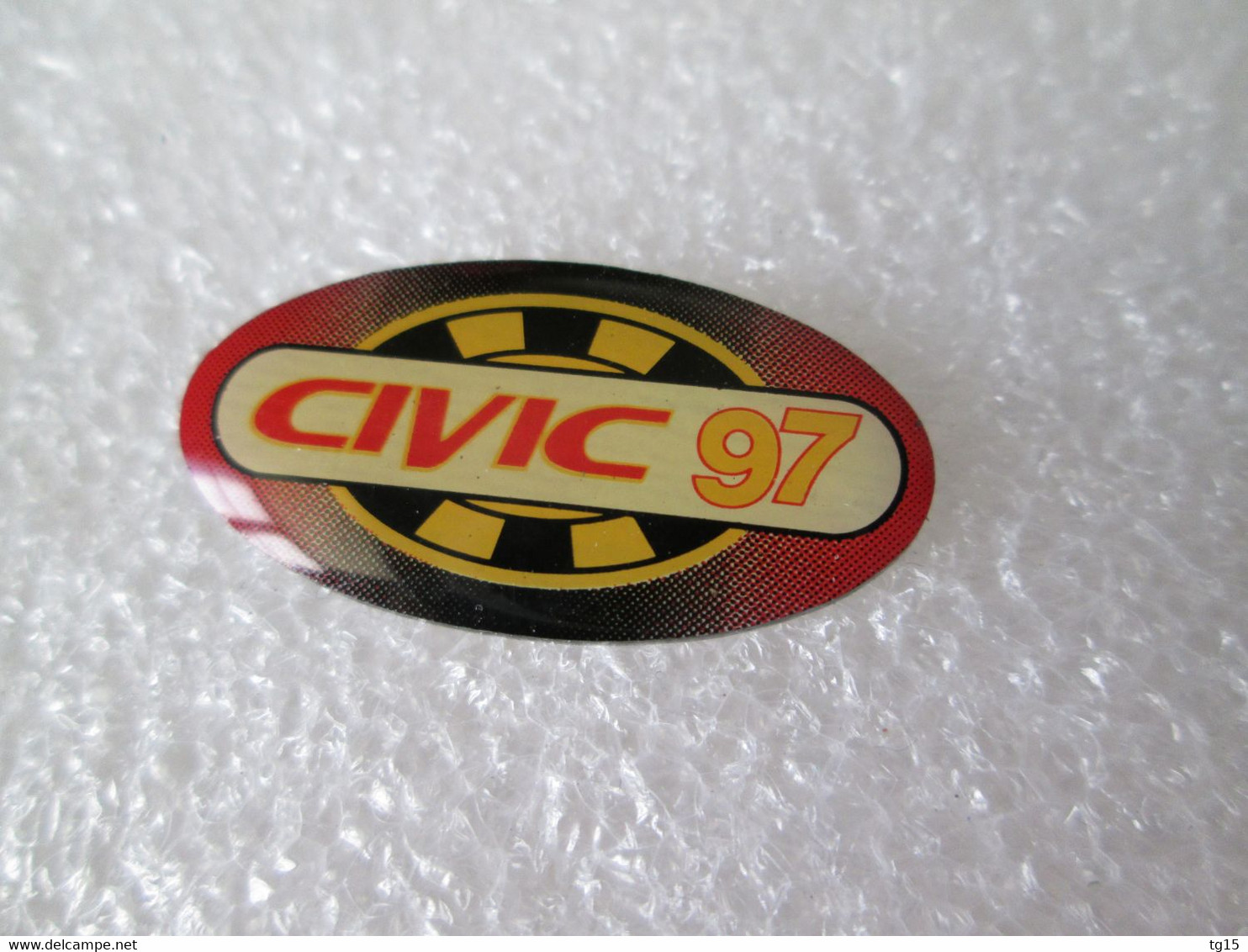 PIN'S    HONDA  CIVIC  97 - Honda