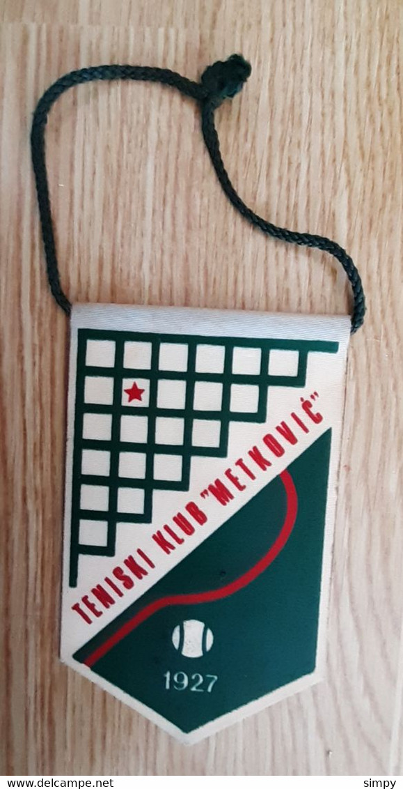 Vintage Pennant Tennis Club TK Metkovic Croatia 8x13cm - Bekleidung, Souvenirs Und Sonstige