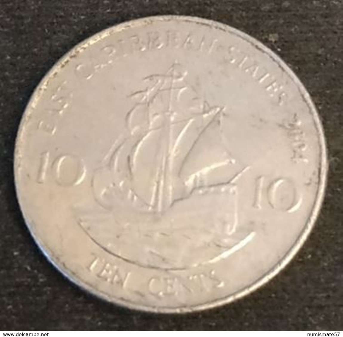 EAST CARIBBEAN STATES - 10 CENTS 2004 - Elizabeth II - 4e Effigie - KM 37 - ( États De La Caraïbe Orientale ) - Ostkaribischer Staaten