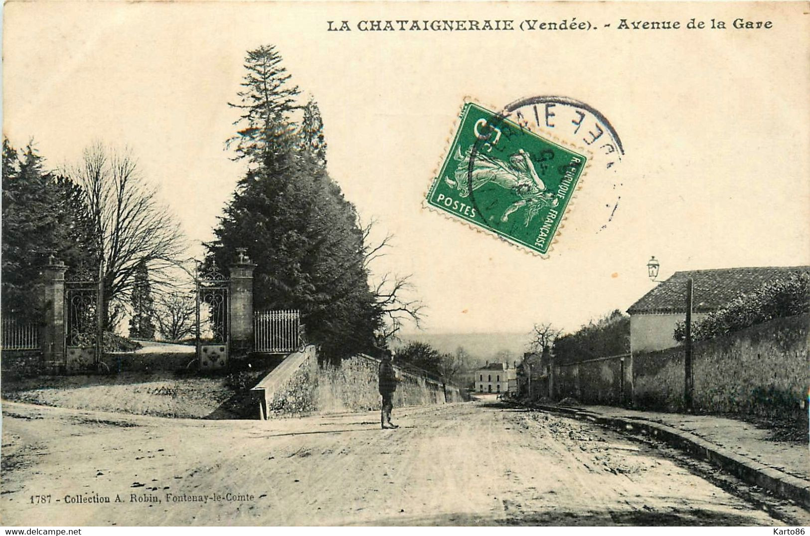 La Chataigneraie * Avenue De La Gare - La Chataigneraie