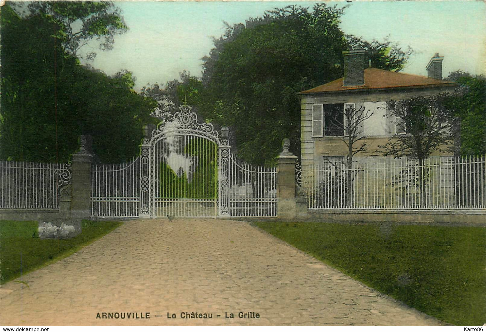Arnouville * Vue Sur La Grille Du Château Du Village - Arnouville Les Gonesses