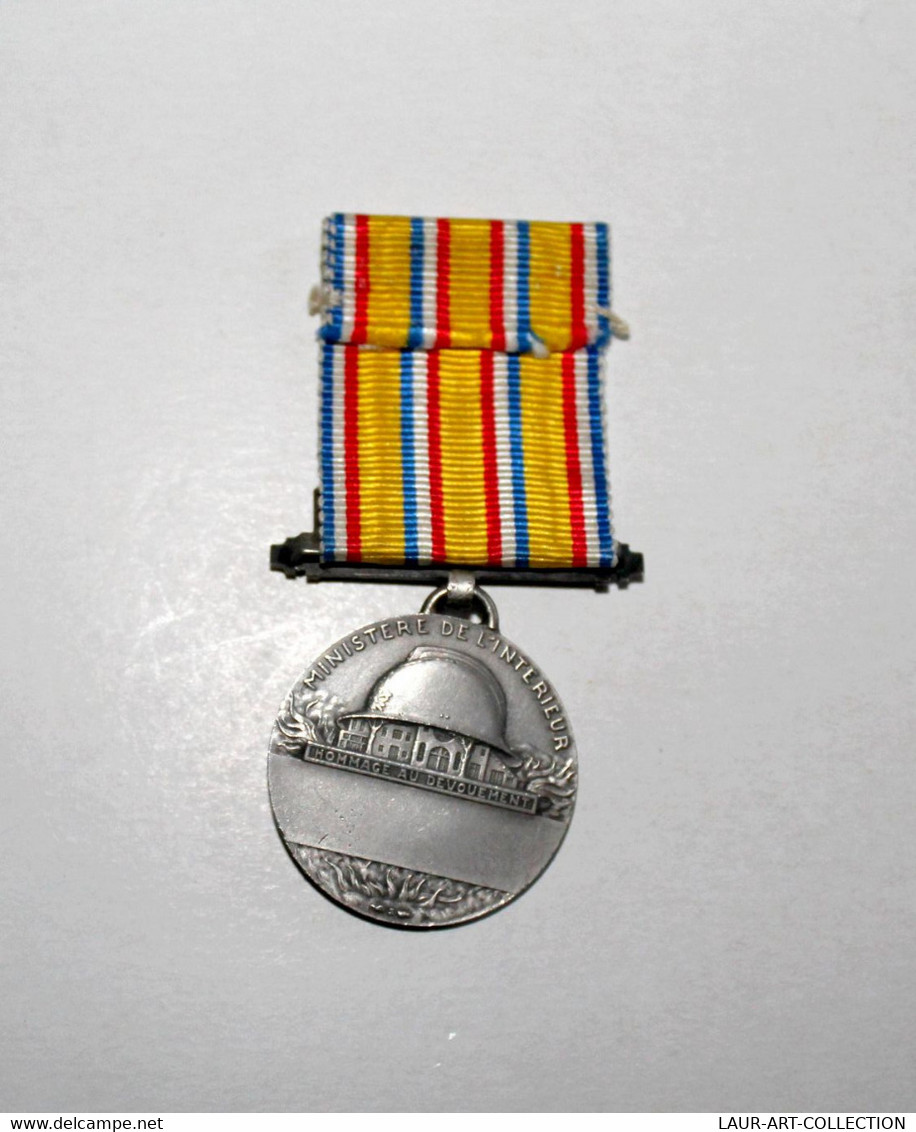 ANCIEN INSIGNE MEDAILLE MINISTERE DE L'INTERIEUR HOMMAGE AU DEVOUEMENT              (220122.1) - Frankreich