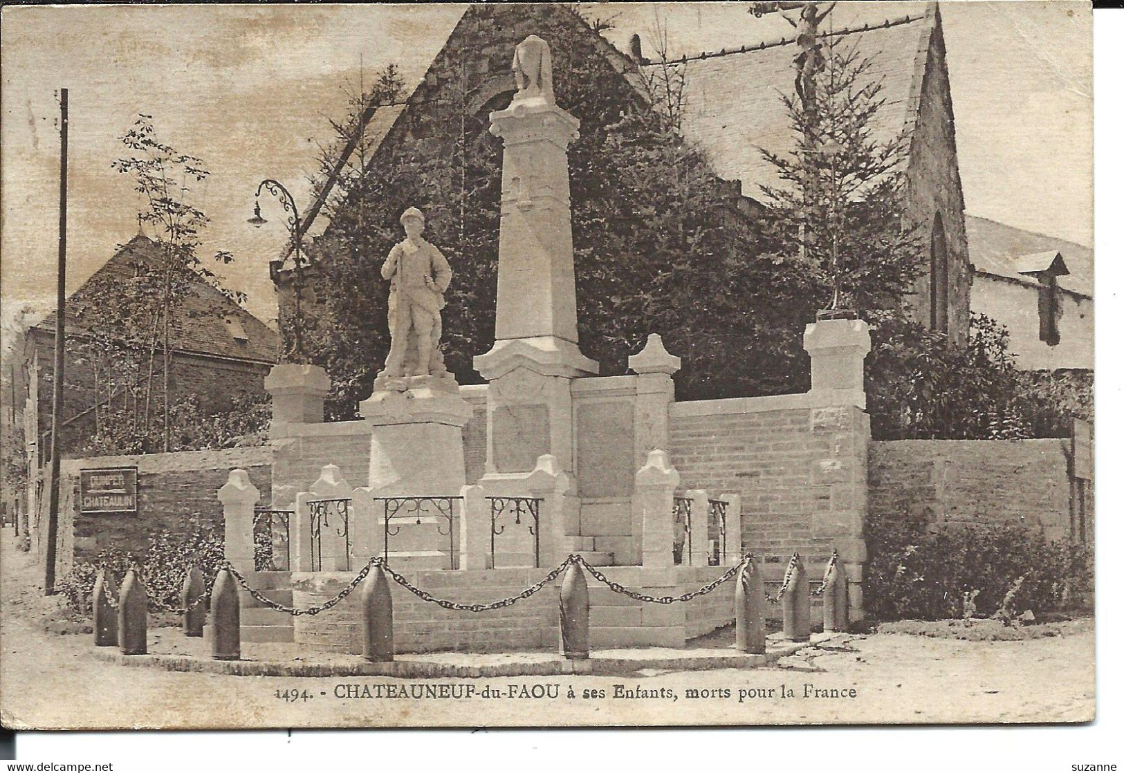 CHATEAUNEUF Du FAOU - à Ses Enfants  - Monument Aux Morts - Châteauneuf-du-Faou