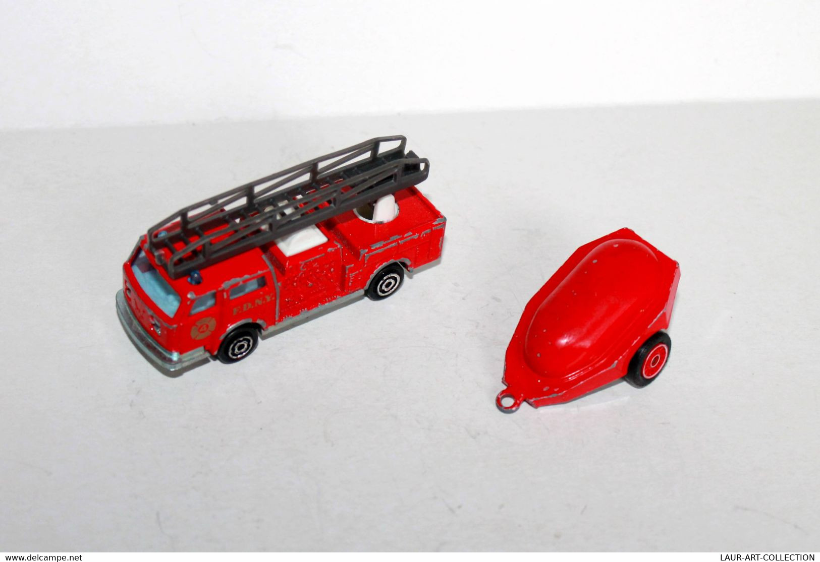 LOT DE 2 - MAJORETTE CAMION POMPIER N°207 + SOLIDO MOTO POMPE GUINARD N360 1/100 ANCIENNE MINIATURE        (030122.3) - Majorette