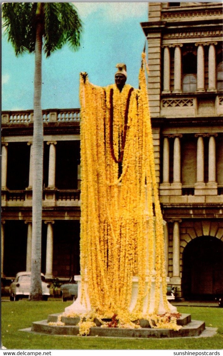 Hawaii Honolulu Statue Bedecked With Leis On His Birthday June 11 - Honolulu