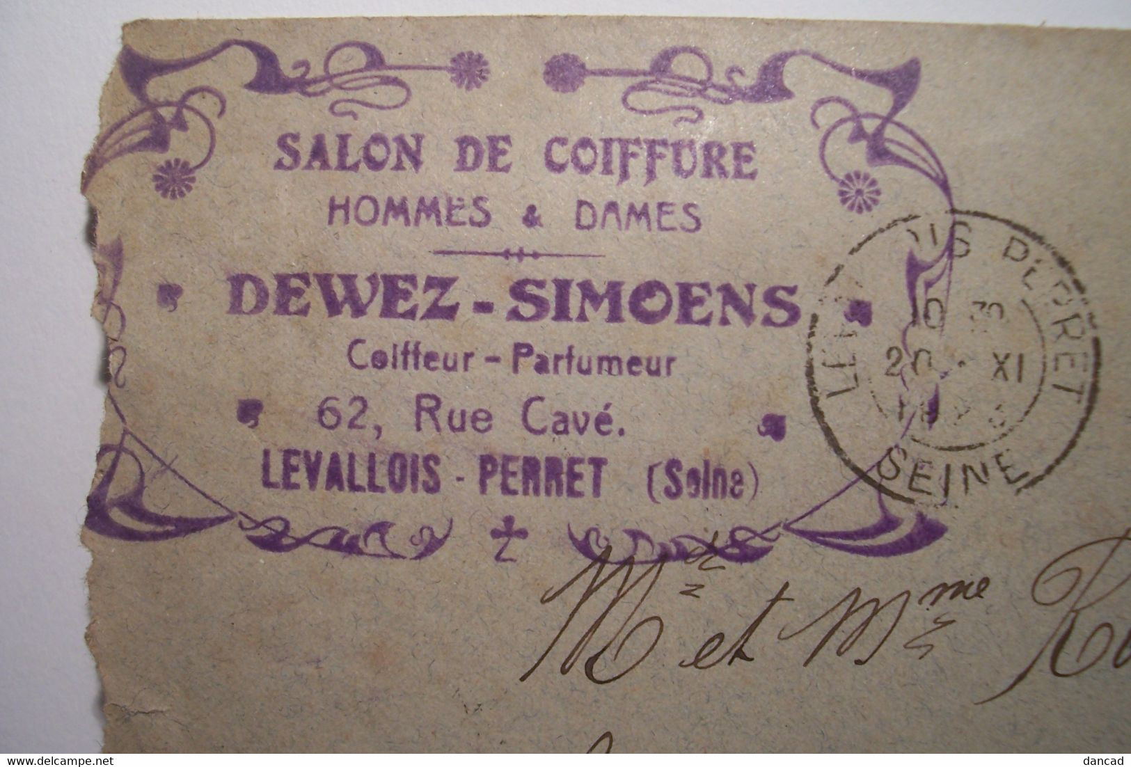 LE - VALLOIS - PERRET - SALON De COIFFURE & PARFUMEUR " DEWEZ - SIMOENS " - 62 , Rue  Cavé - CACHET - Droguerie & Parfumerie