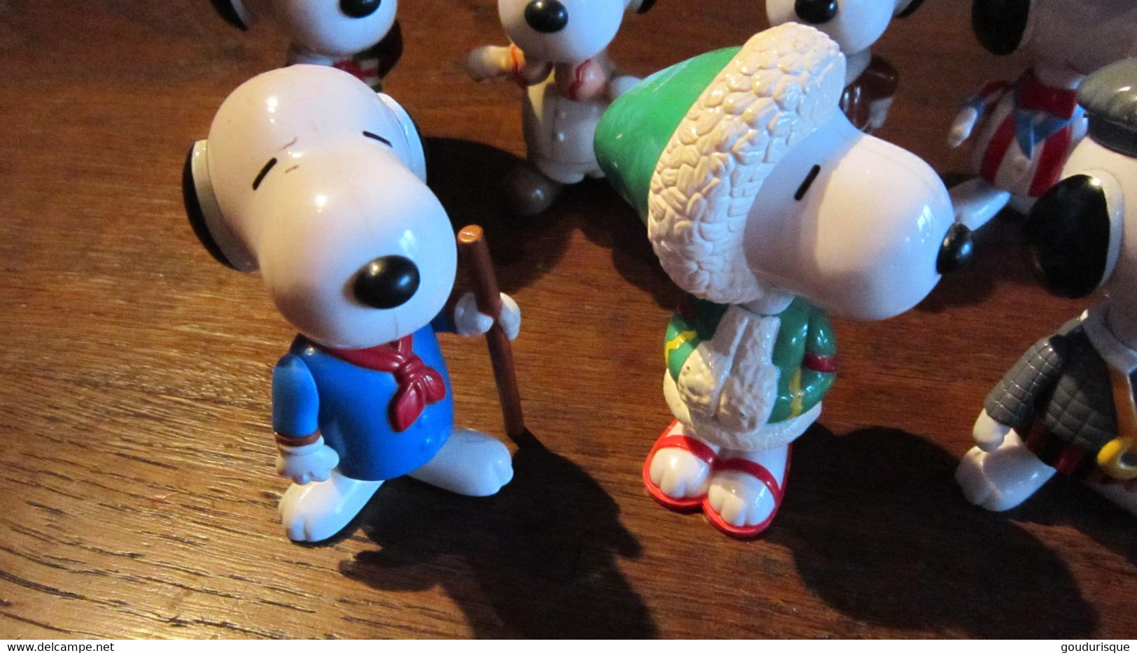 LOT 8 FIGURINES SNOOPY OFFERT PAR MAC DO - Peanuts