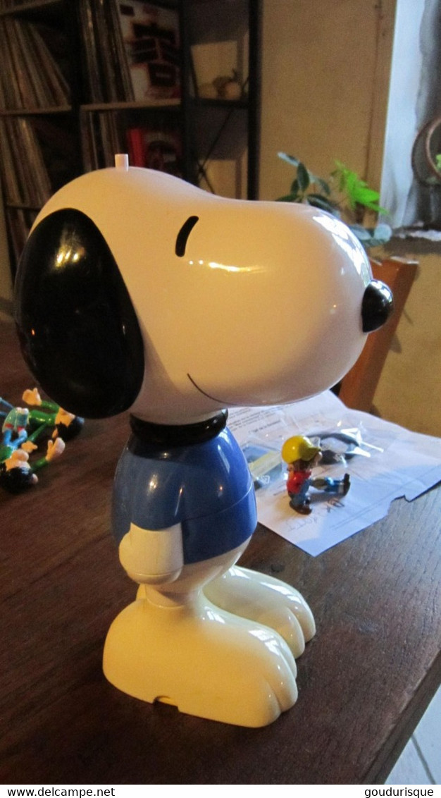 FIGURINE Grand SNOOPY - Peanuts