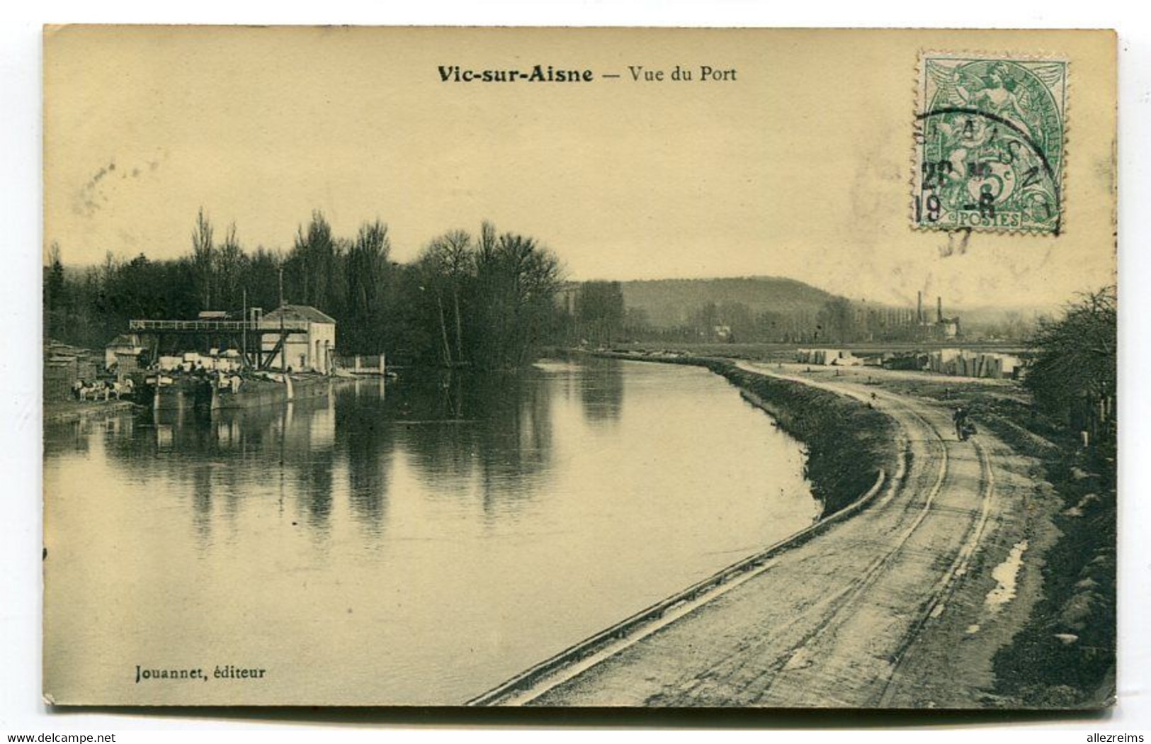 CPA  02 : VIC Sur AISNE   Le Port  Carte Papier Glaçé    A  VOIR   !!!! - Vic Sur Aisne
