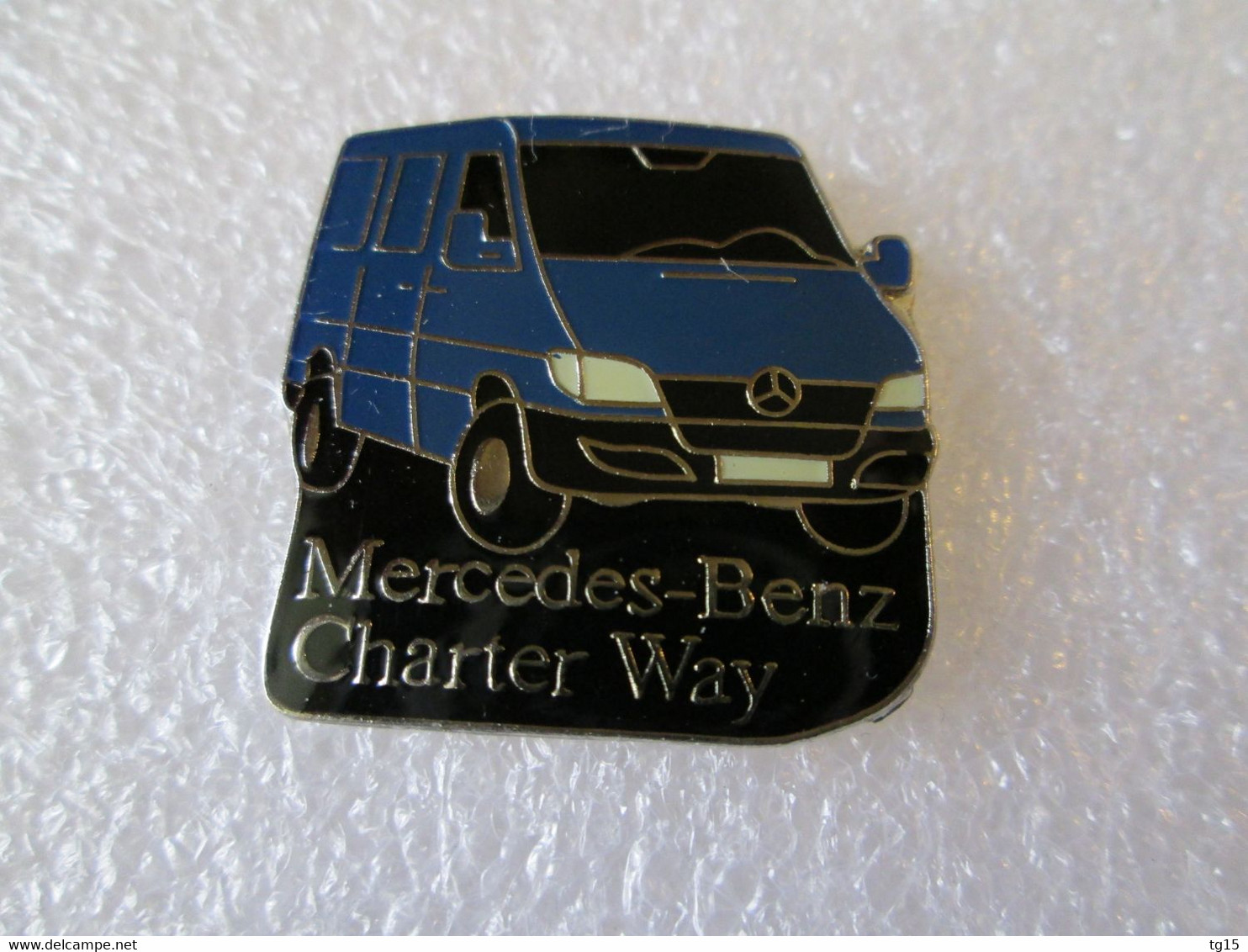 PIN'S   MERCEDES BENZ   SPRINTER CHARTER WAY - Mercedes