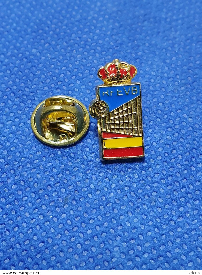 Official Badge Pin Spain Volleyball Federation Association - Volleybal