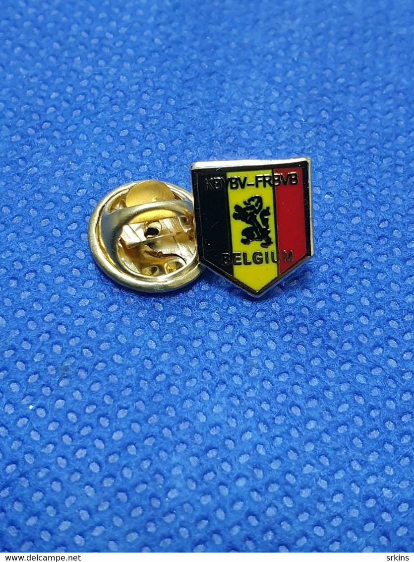 Official Enamel Badge Pin Belgium Volleyball Federation Association - Volleybal