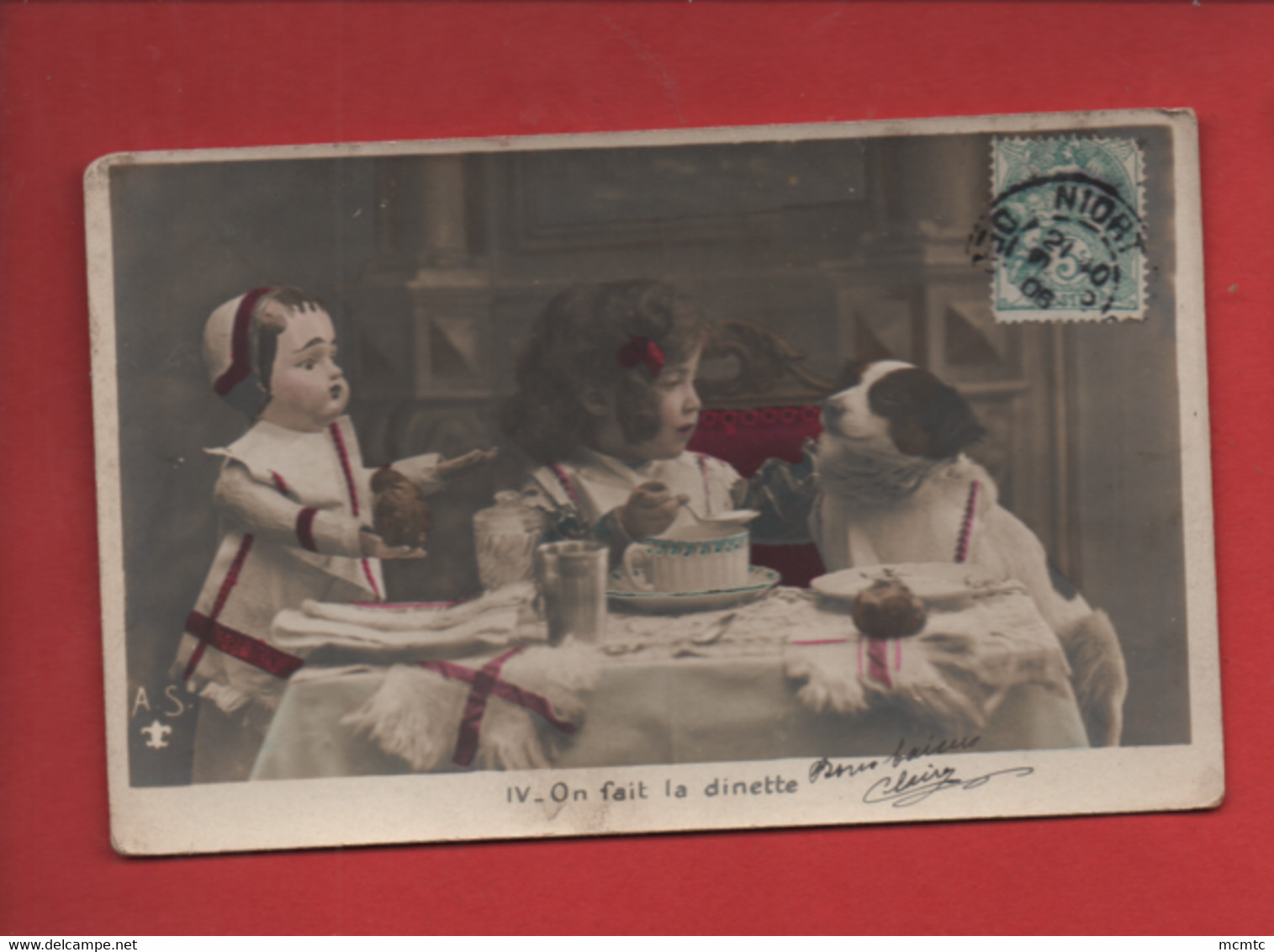 CPA  - On Fait De La Dinette  ( Poupée, Chien, Enfant , Fillette ) - Cartoline Umoristiche