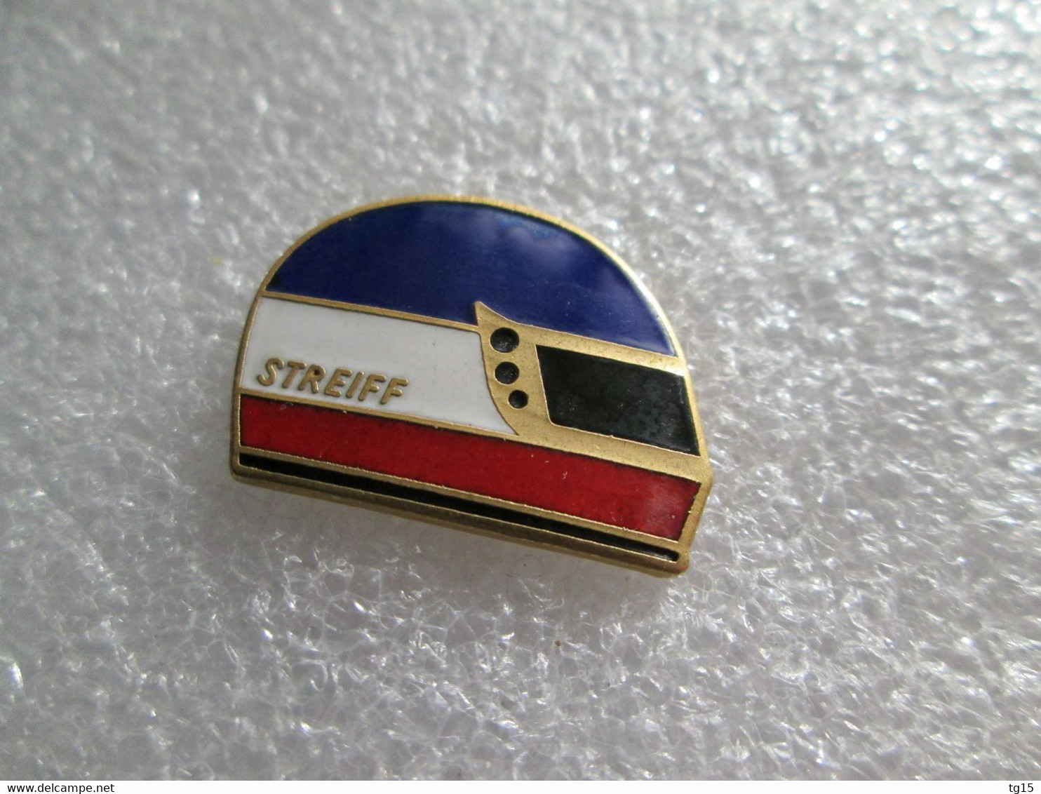 PIN'S    CASQUE PHILIPPE STREIFF  Email Grand Feu - F1