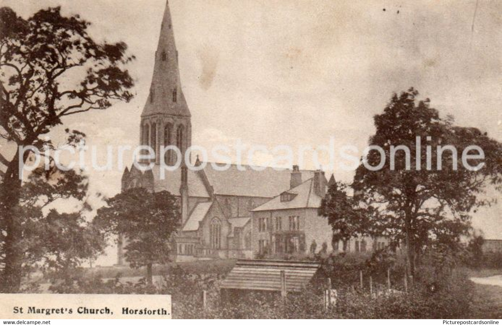 HORSFORTH ST MARGARETS CHURCH OLD B/W POSTCARD YORKSHIRE - Leeds