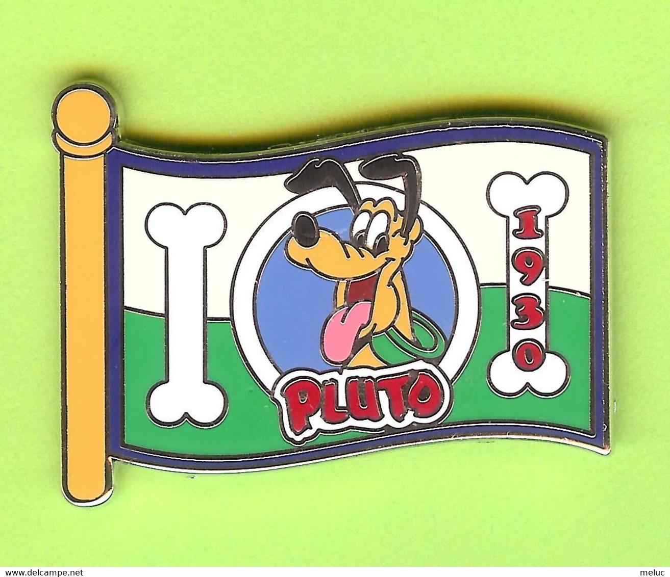 Gros Pin's BD Disney Drapeau Pluto (Chien) ÉL - 2C11 - Disney