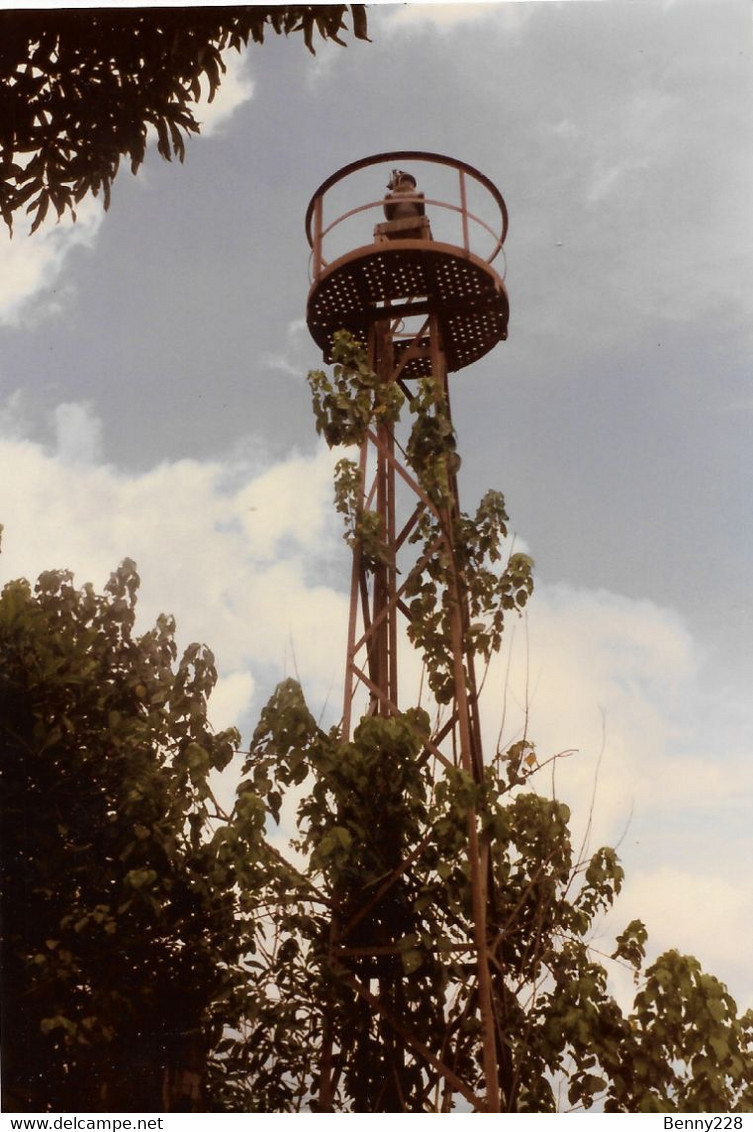 RARES - 6 Photos D'un étalissement De Signalisation Maritime En GUINÉE - 1980 - Vuurtorens