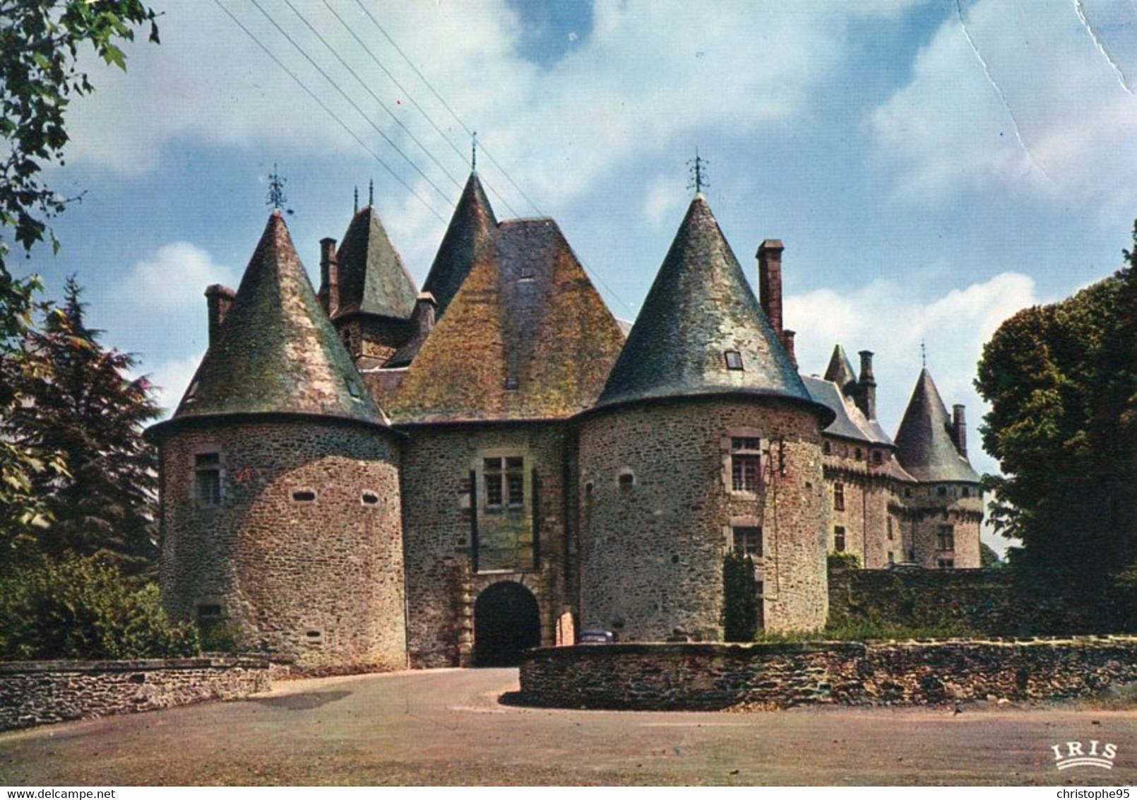 19.n° 24356. Arnac Pompadour . Le Chateau. Vue De Face  .cpsm. - Arnac Pompadour