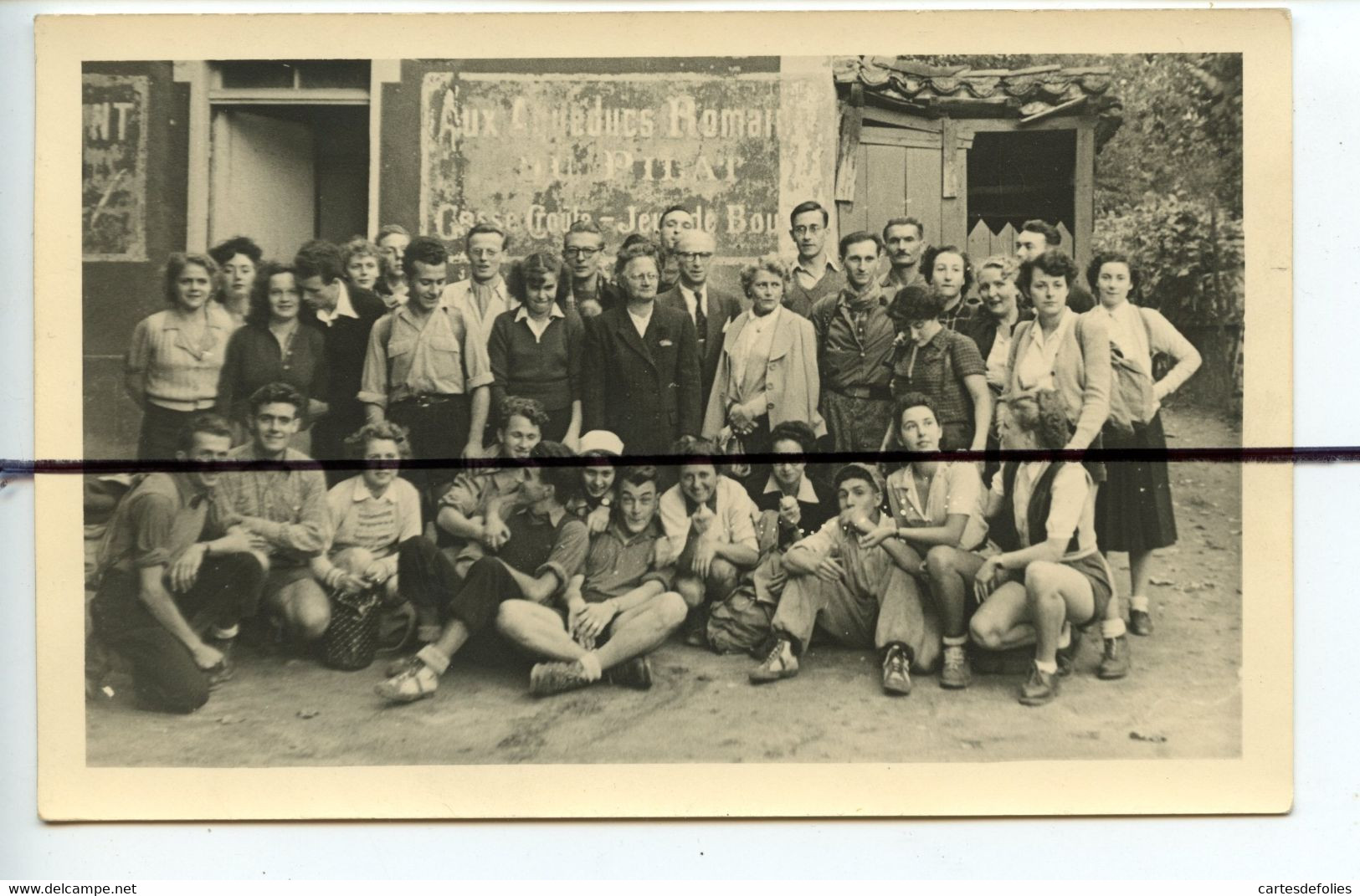 Carte Photo .CPA. D69. BRIGNAIS . S. P. E. S. Soutien Scolaire Sports Et Sante . Personnages Qui Posent Pour La Photo . - Brignais