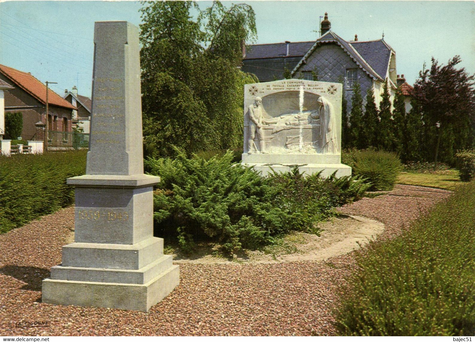 Friville Escarbotin - Le Monument Aux Morts - Friville Escarbotin