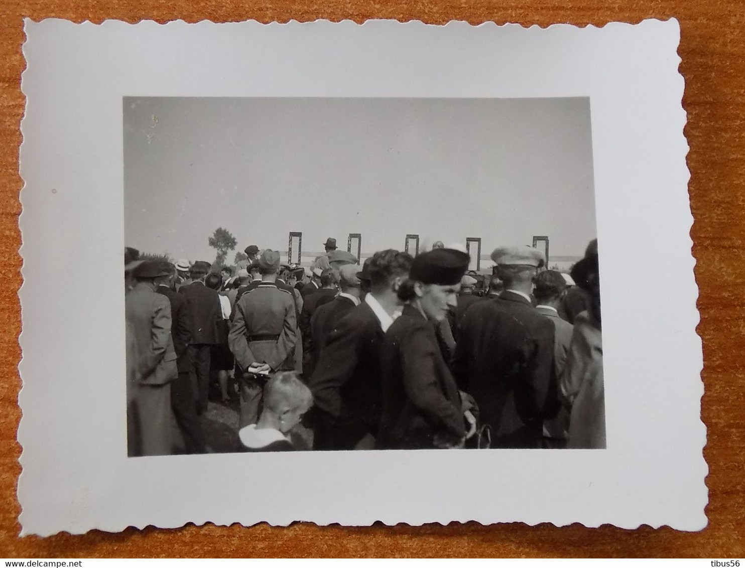 WW2 GUERRE 39 45 OEDELEM BEERNEM BRUGES CHAMP DE COURSES SOLDAT ALLEMAND FOULE PARI COURSES   AOUT 1942 - Beernem