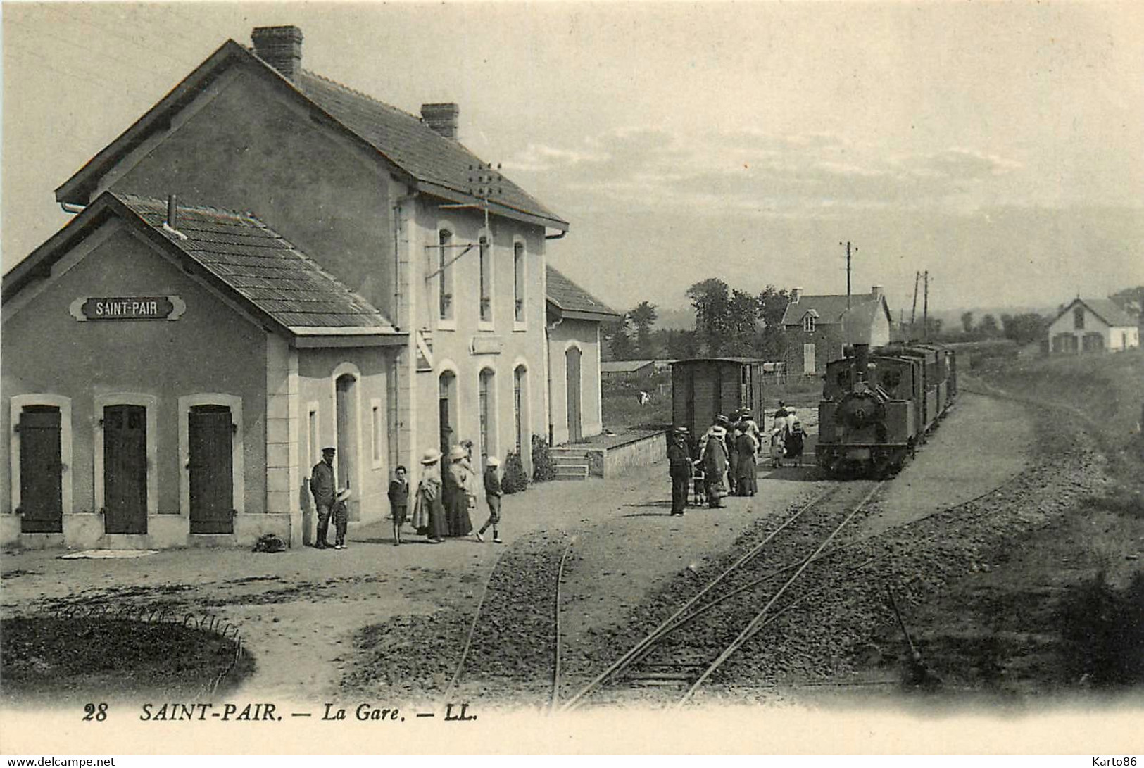 St Pair * Vue Sur La Gare * Train Locomotive Wagon * Ligne Chemin De Fer - Saint Pierre Eglise