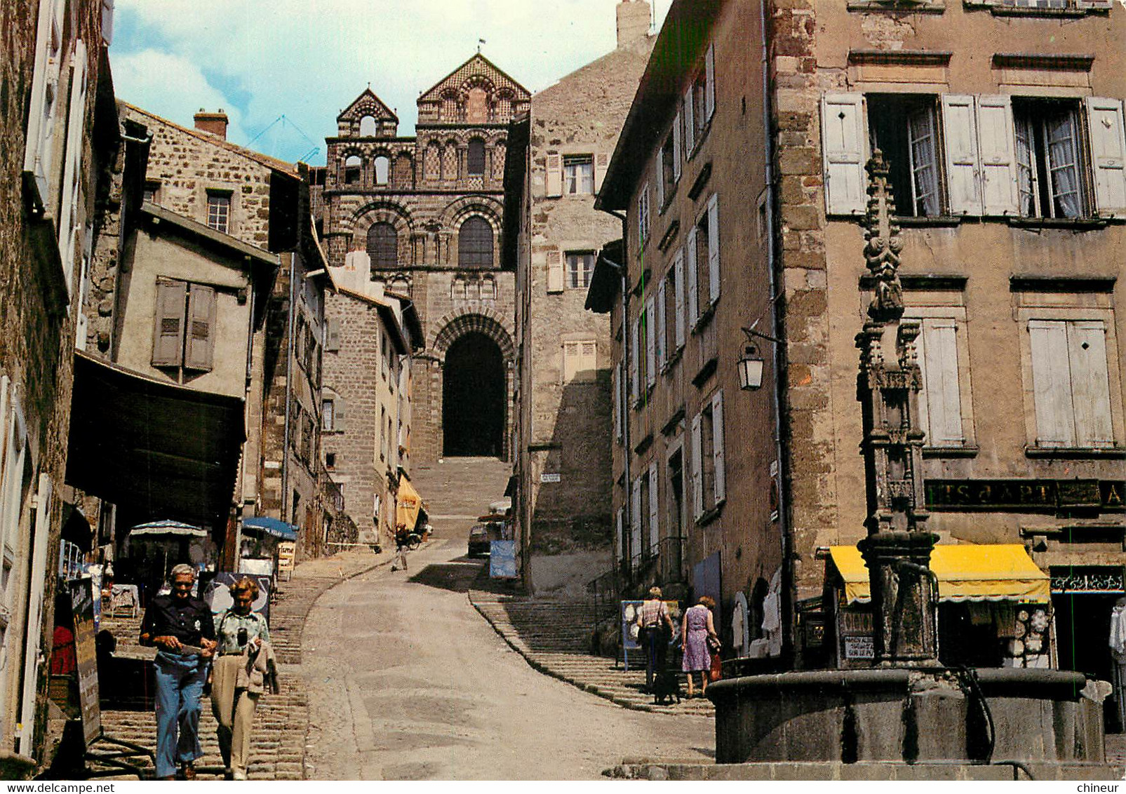 LE PUY EN VELAY RUE DES TABLES MONTEE VERS LA CATHEDRALE - Le Puy En Velay