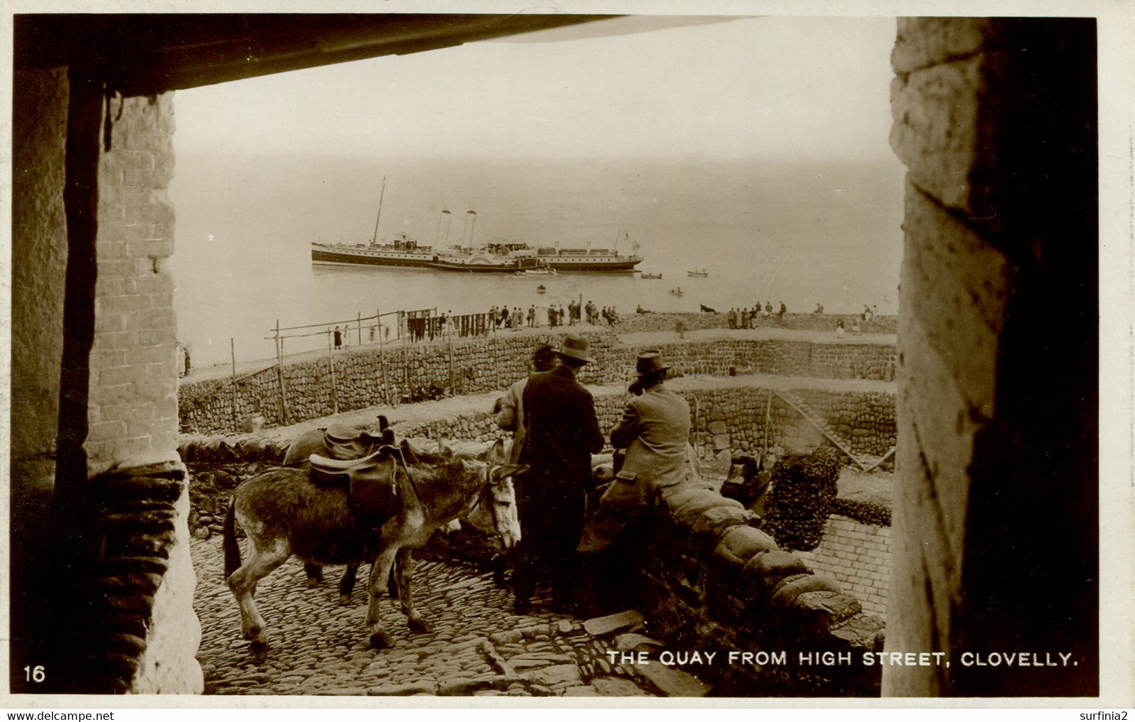 DEVON A-C - CLOVELLY - THE QUAY FROM THE HIGH STREET RP Dv1238 - Clovelly