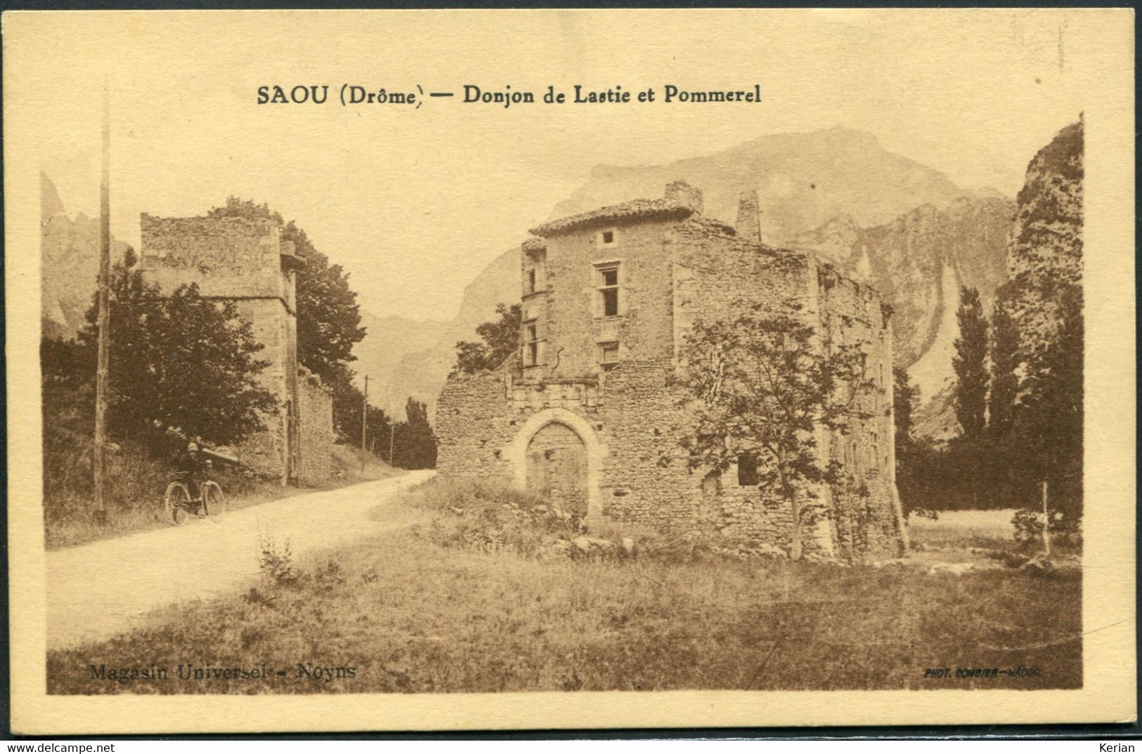 Saou - Donjon De Lastie Et Pommerel - Magasin Universel Nyons (Noyns !)  - Phot. Combier- Voir 2 Scans Larges - Otros & Sin Clasificación