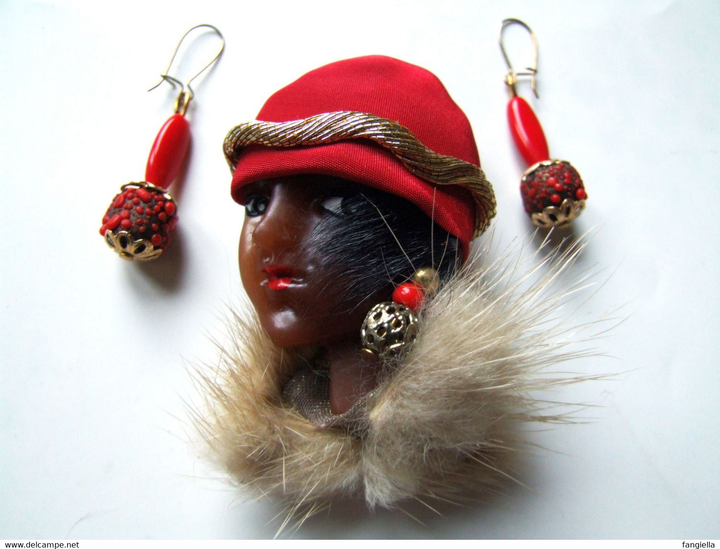 Broche Artisanale, Visage Femme, Femme Africaine, Pièce Unique, Fourrure, Broche Et Boucles D'oreilles, Cadeau Femme - Broches