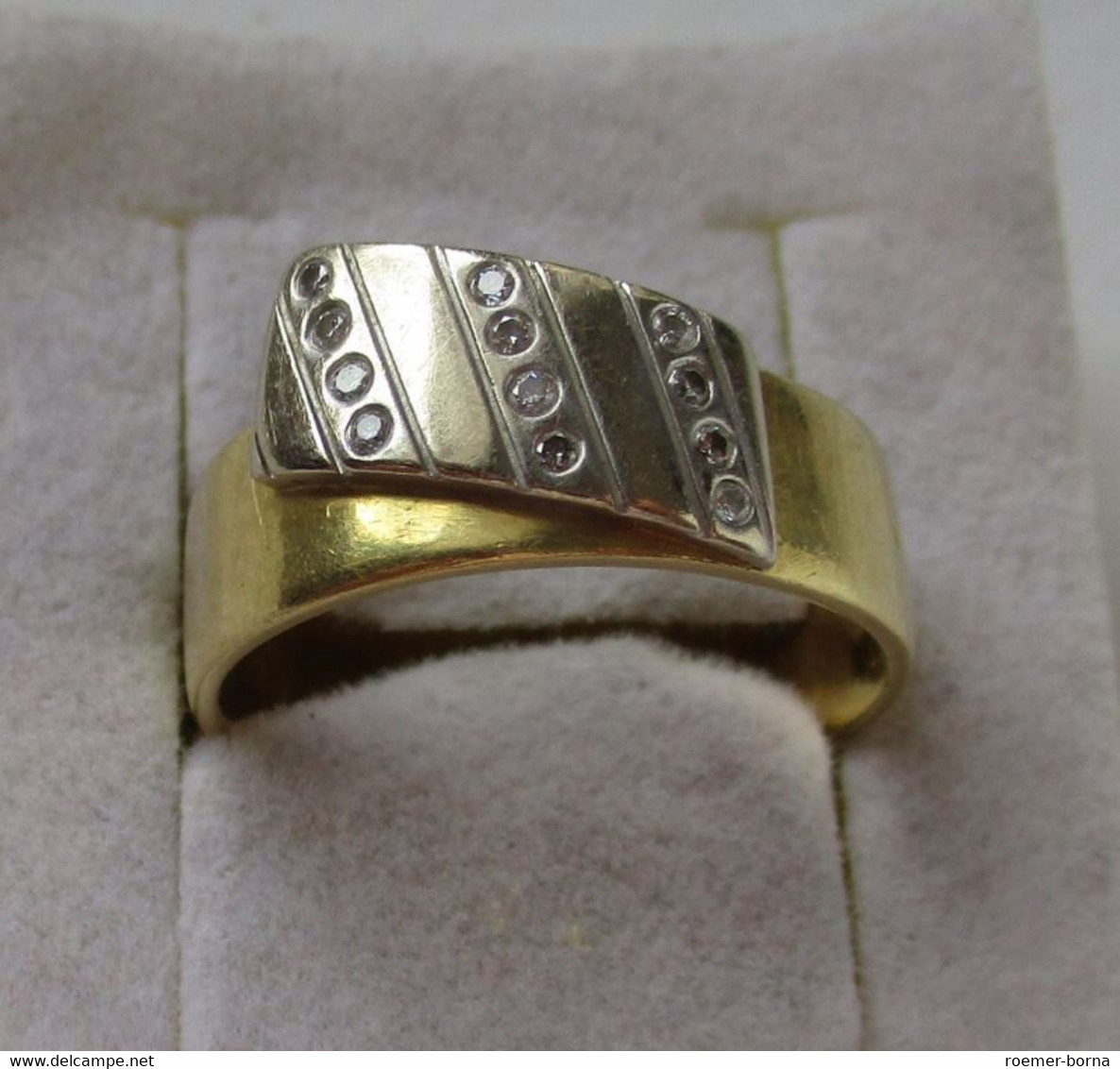 Eleganter 750er Gold Damenring Mit 12 Kleinen Diamanten Auf Weißgold (108084) - Anelli