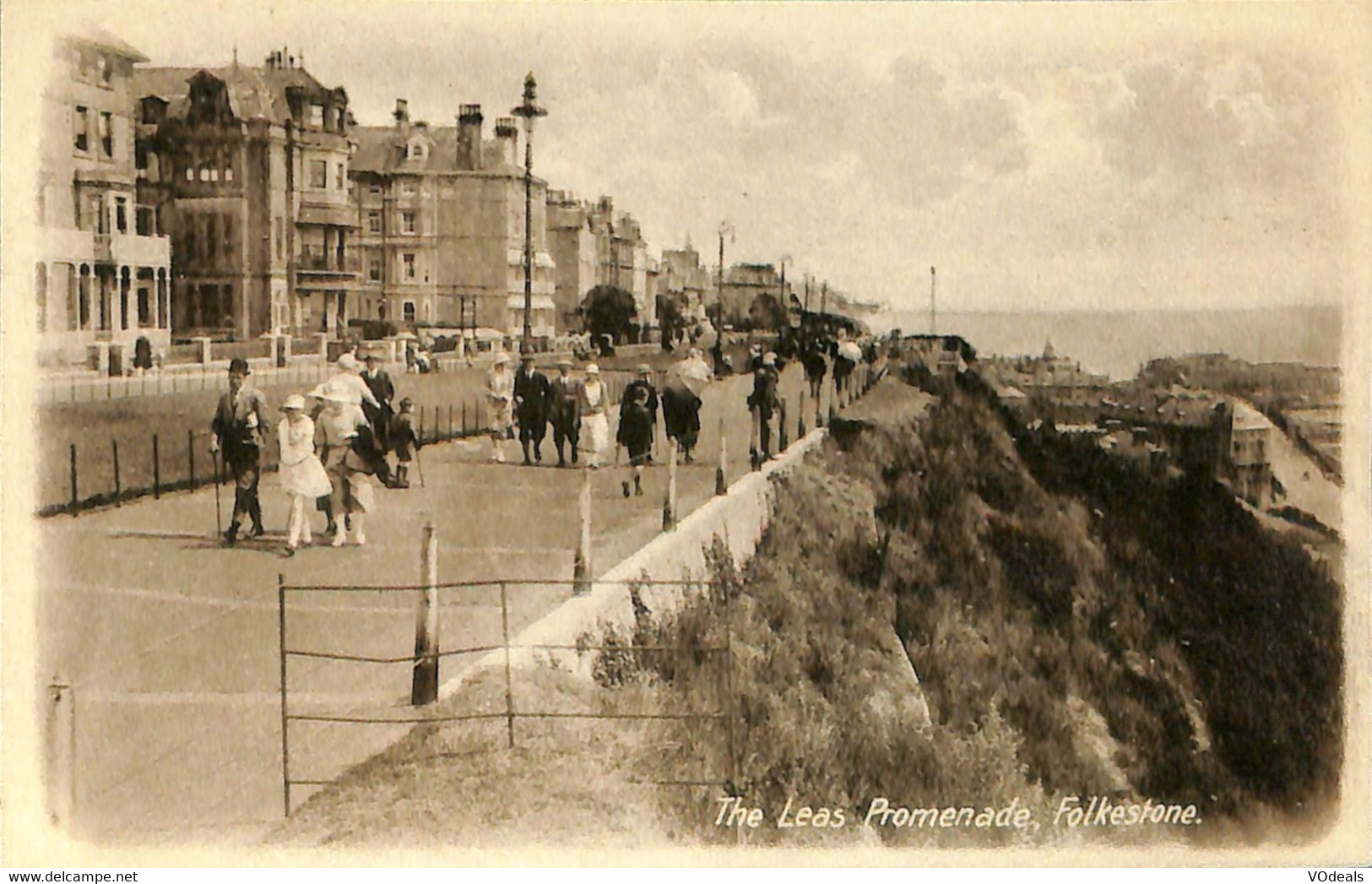 037 760 - CPA - Royaume-Uni - Angleterre - Kent - The Leas Promenade - Folkestone - Folkestone