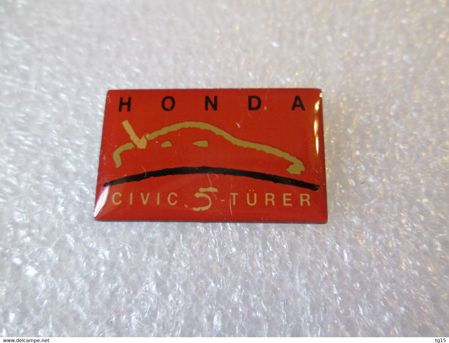 PIN'S    HONDA  CIVIC 5 TURER - Honda