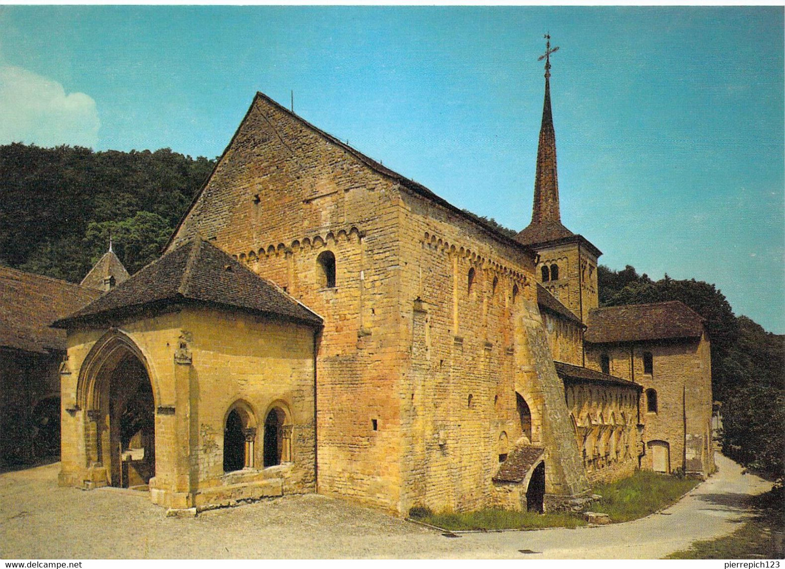 Romainmôtier - L'église Romane (XIe Siècle) - Romainmôtier-Envy