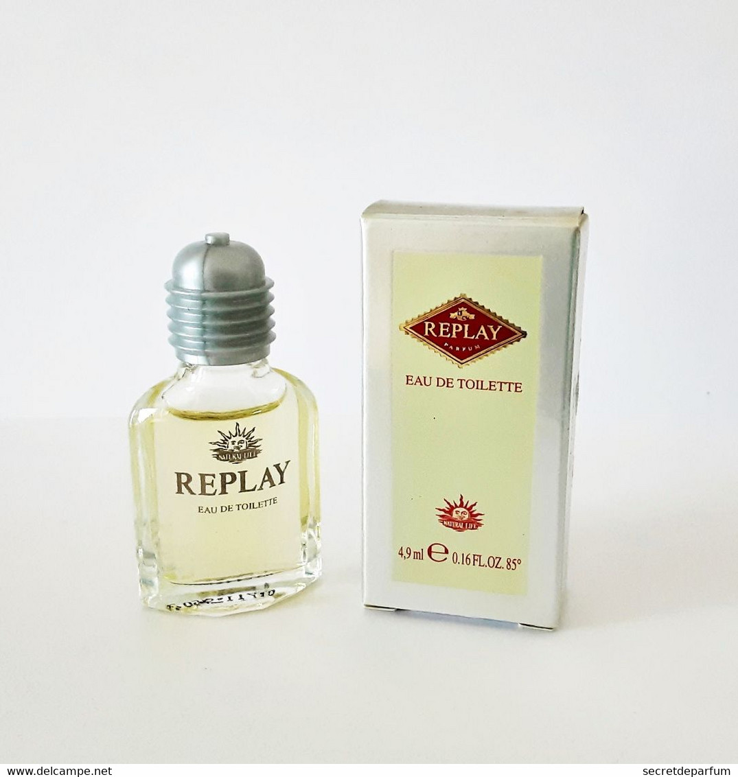 Miniatures De Parfum  REPLAY  De MORRIS  EDT  4.9  Ml + Boite - Miniatures Hommes (avec Boite)