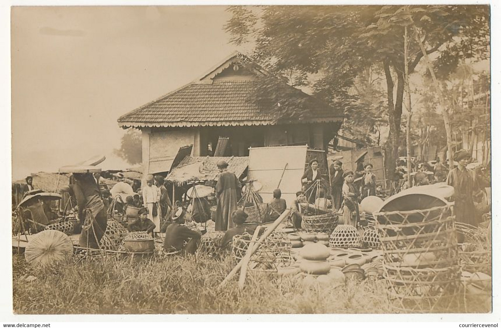 CPA PHOTO - INDOCHINE - TUYEN QUANG - Village De Phu-Tam-Quen - Marché - Vietnam