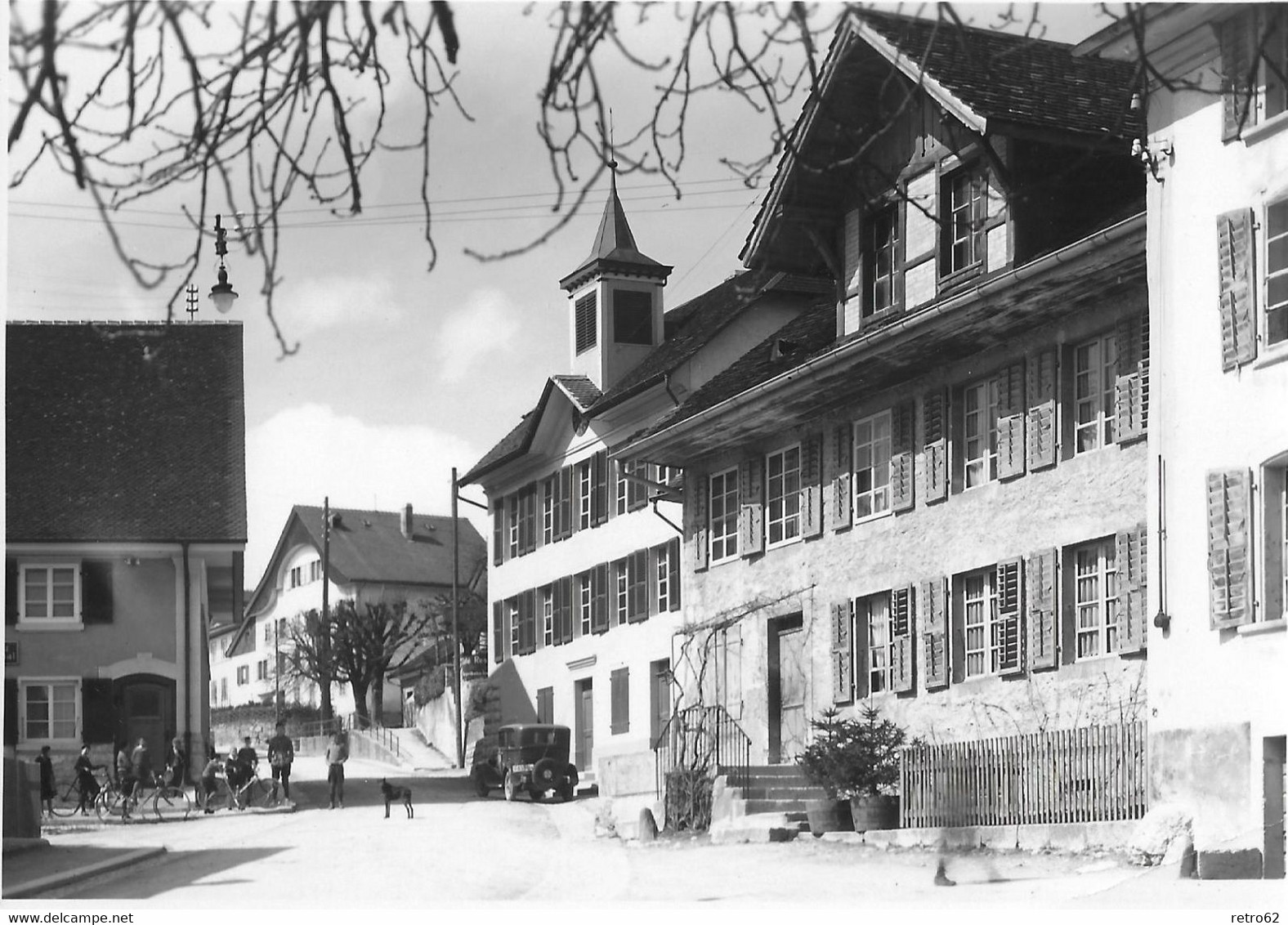 EVILARD → Dorfzentrum Mit Oldtimer Und Radfahrern, Fotokarte Ca.1945 - Evilard