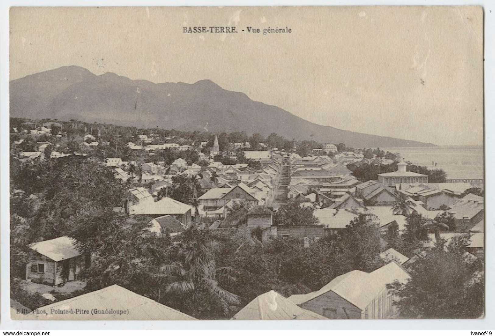 *La GUADELOUPE  - BASSE-TERRE - Vue Générale - Basse Terre