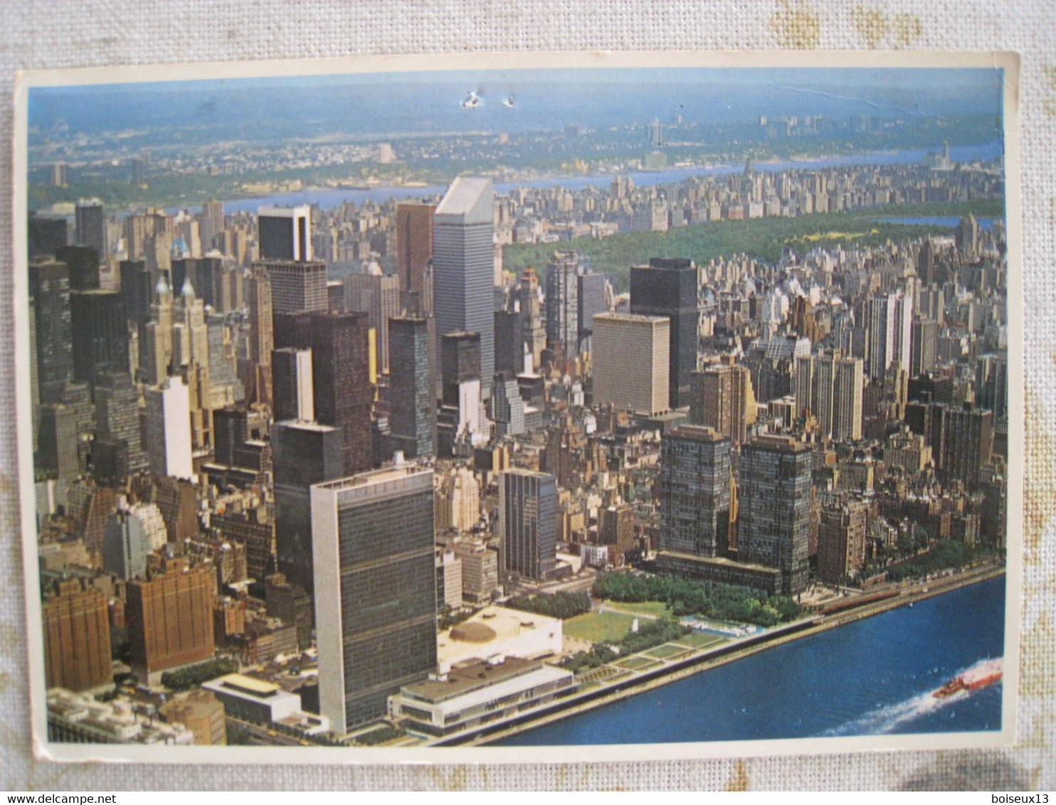 CPSM.     NEW YORK CITY.  Unique Aerial View. The United Nations, Citi-Corp, Center Bulding And Central Park - Central Park