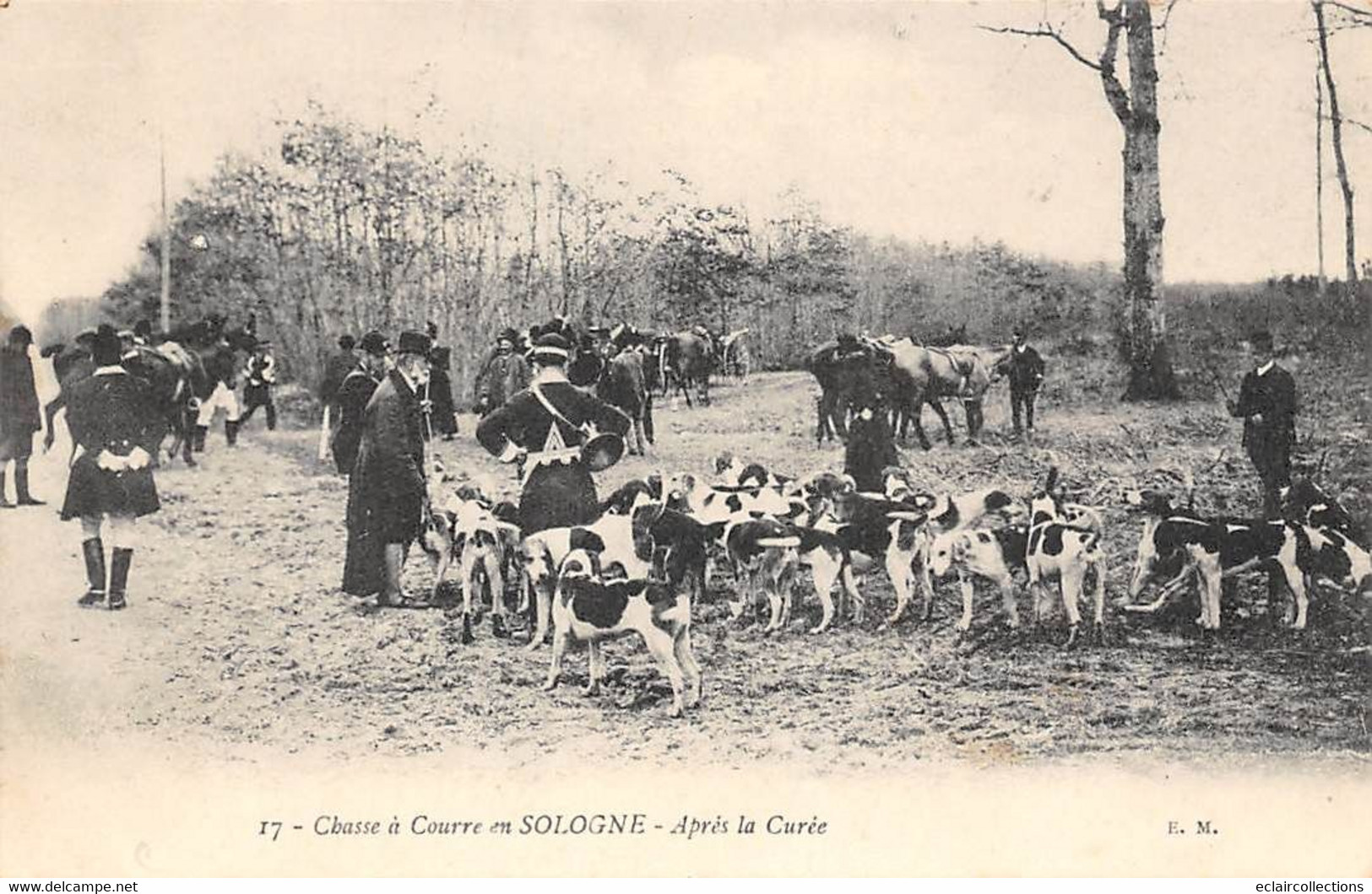 En Sologne Ou Gatinais     45       Chasse à Courre  En Sologne. Après La Curée           (voir Scan) - Sonstige & Ohne Zuordnung