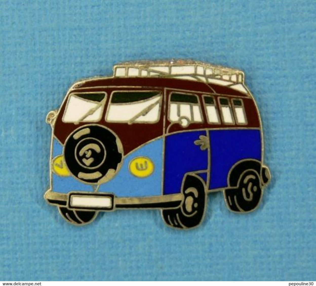 1 PIN'S //  ** LE MYTHIQUE / COMBI VOLKSWAGEN ** - Volkswagen