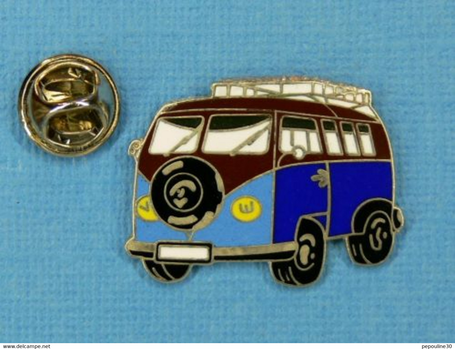 1 PIN'S //  ** LE MYTHIQUE / COMBI VOLKSWAGEN ** - Volkswagen