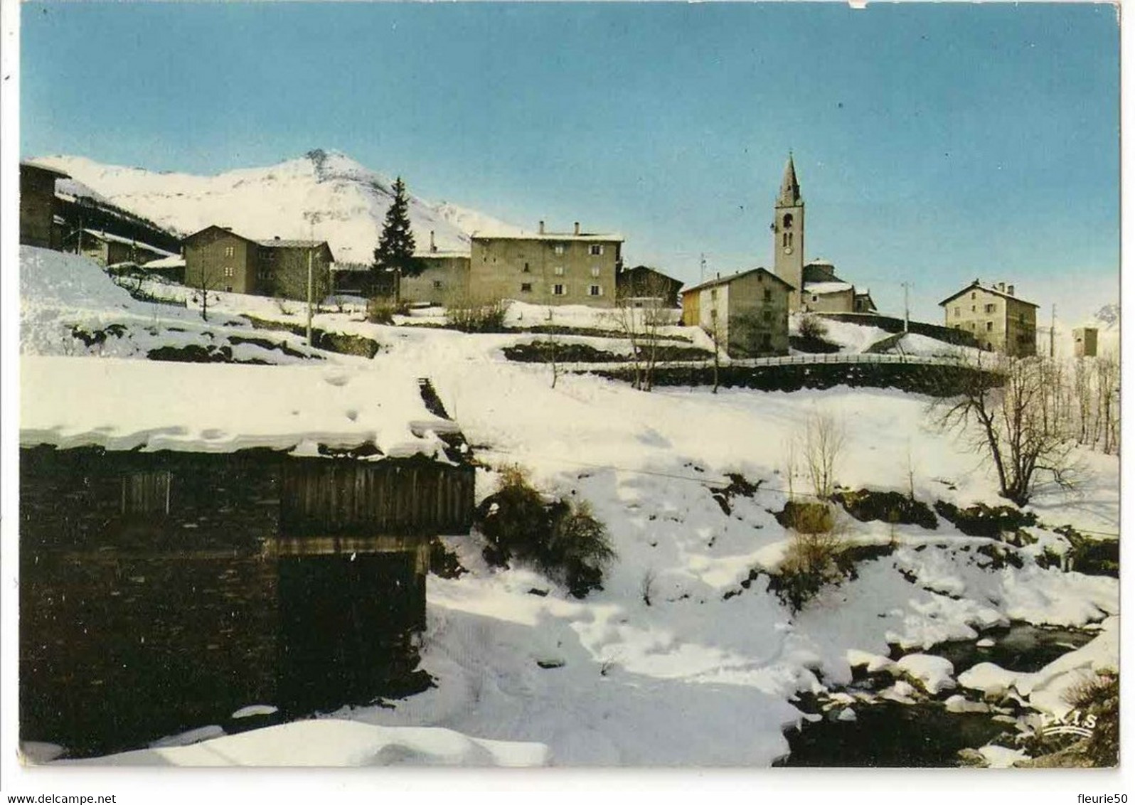 VAL-CENIS - LANSLEVILLARD (Savoie) Alt. 1 470 M - 1 800 M - Centre De La Station Au 1er Plan : L'Arc. - Val Cenis