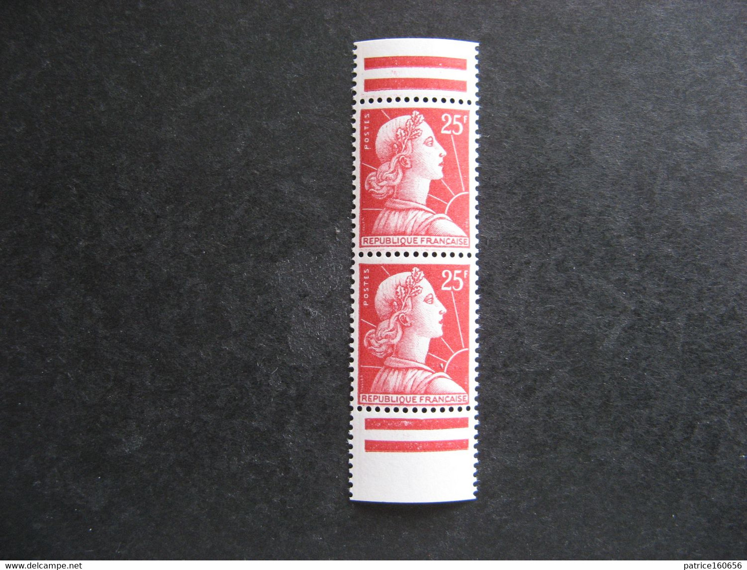 A). TB Paire Verticale De Carnet Avec Barres Du N° 1011Ca , Neuve XX. - Unused Stamps