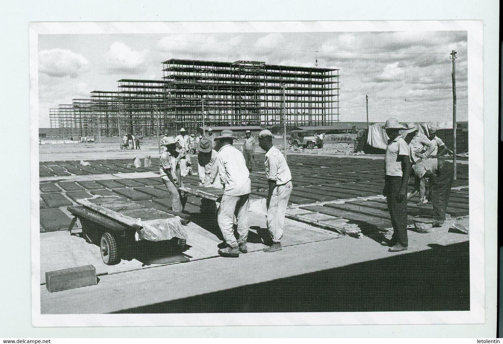 CPM: BRESIL - HISTORIA DE BRASILIA - ESPLANADE DES MINISTÈRES - Brasilia